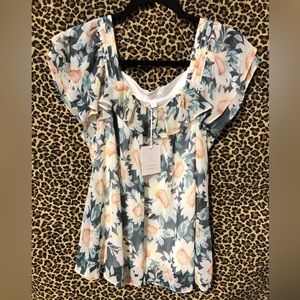 LC top NWT size medium‎